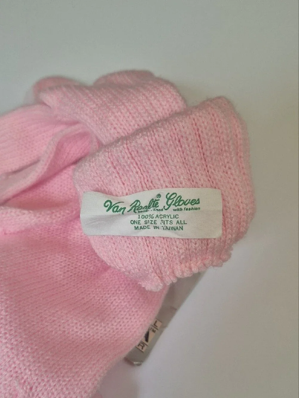 Vintage Venezia Pink Knit Gloves Van Raalte knit gloves